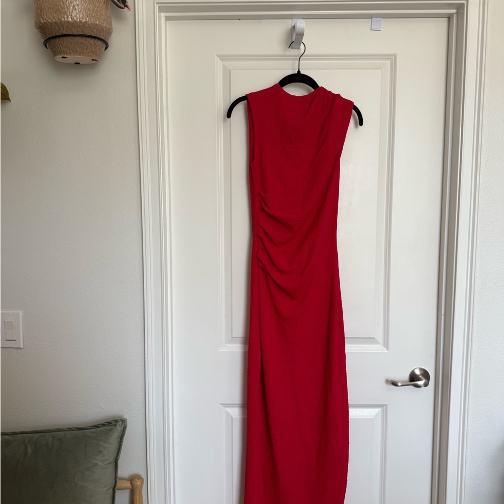 H&M Red Ruched Sleeveless Midi Dress